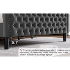 Lit plateforme rembourré en velours gris grand format, 2 personnes