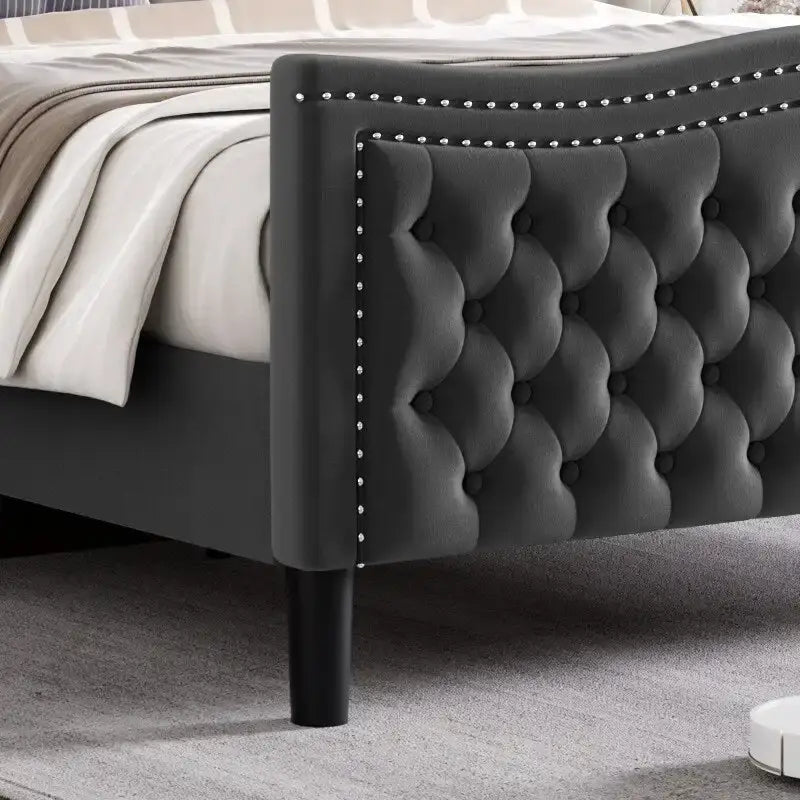Lit plateforme rembourré en velours gris grand format, 2 personnes